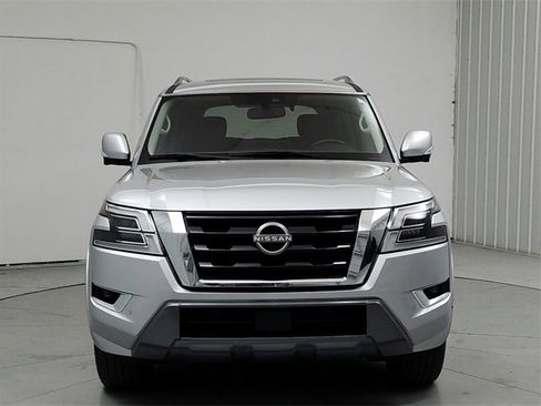 Used 2021 Nissan Armada SL w/ Captain's Chairs Package image 2