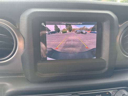 Used 2020 Jeep Gladiator Sport w/ Quick Order Package 24S image 14