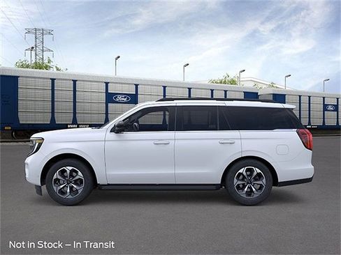 New 2026 Ford Expedition Active image 3