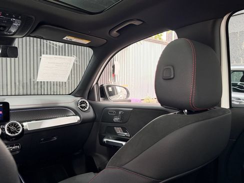 Used 2024 Mercedes-Benz EQB 250+ image 33