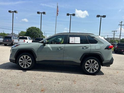 Certified 2022 Toyota RAV4 XLE Premium FWD image 2
