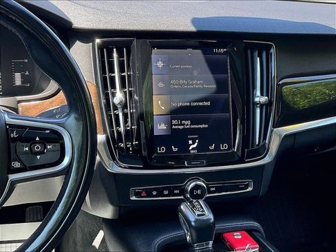 Used 2018 Volvo S90 T5 Momentum w/ Convenience Package FWD image 17