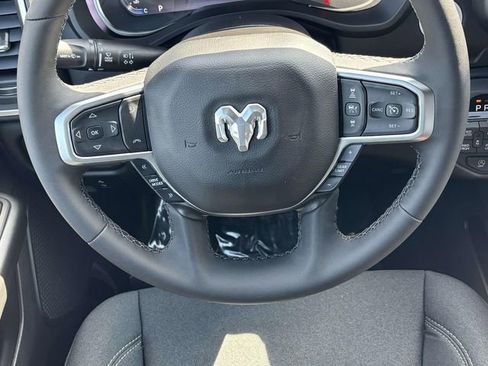 New 2026 RAM 1500 4x4 Crew Cab image 8