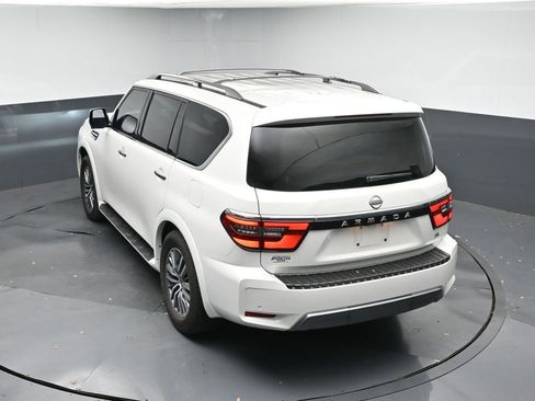 Used 2023 Nissan Armada SL w/ Captain's Chairs Package image 21