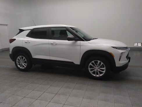 Used 2024 Chevrolet TrailBlazer LS w/ LS Convenience Package FWD image 11
