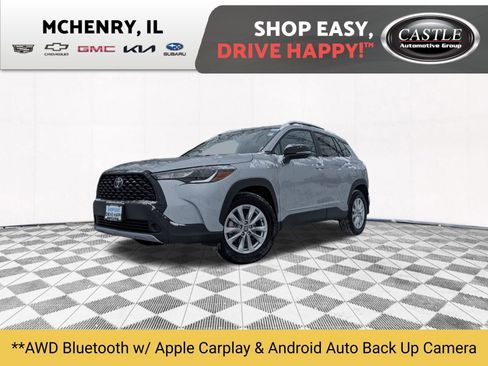 Used 2025 Toyota Corolla Cross LE image 1