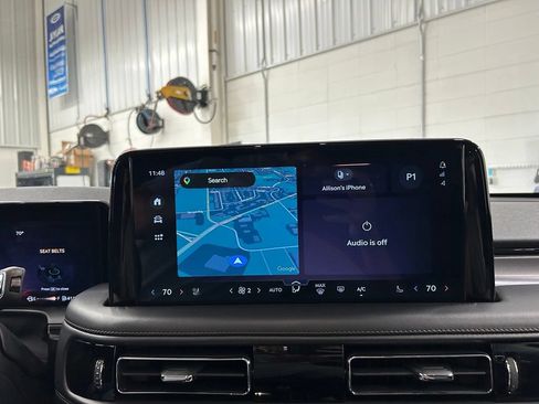 Certified 2025 Lincoln Aviator AWD image 17