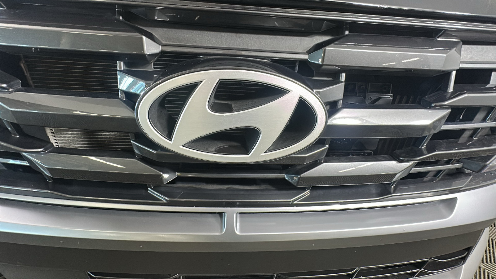 Certified 2025 Hyundai Tucson SEL AWD/4WD image 10