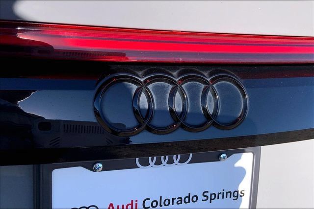 Used 2024 Audi RS Q8 AWD/4WD image 31