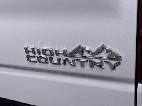 Used 2025 Chevrolet Silverado 1500 High Country w/ High Country Premium Package RWD image 33