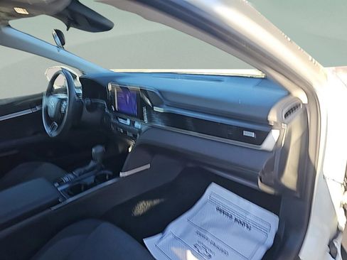 Used 2025 Toyota Camry LE image 21