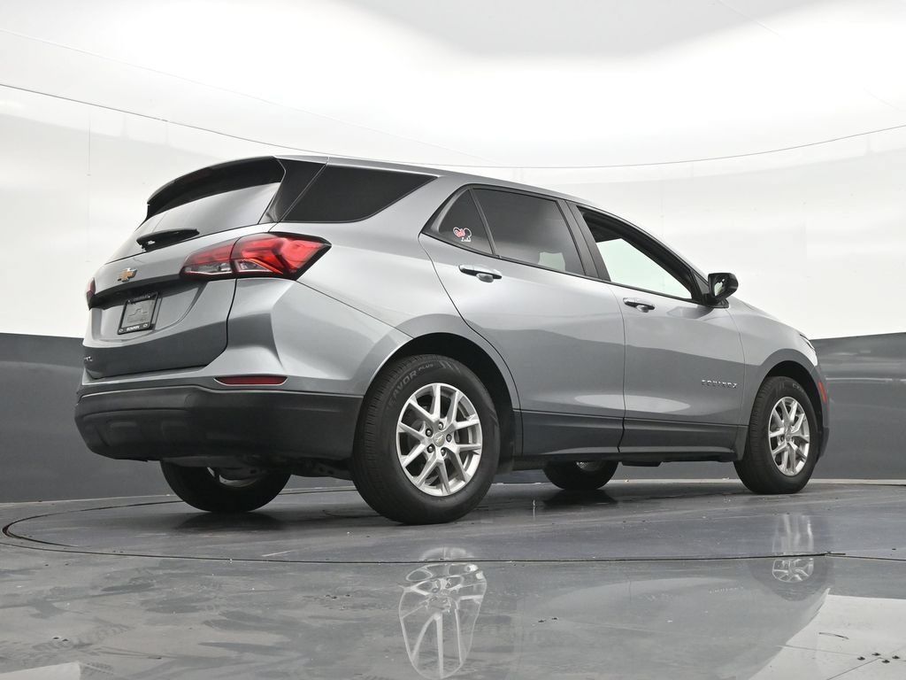 Used 2023 Chevrolet Equinox LS w/ LS Convenience Package FWD image 30