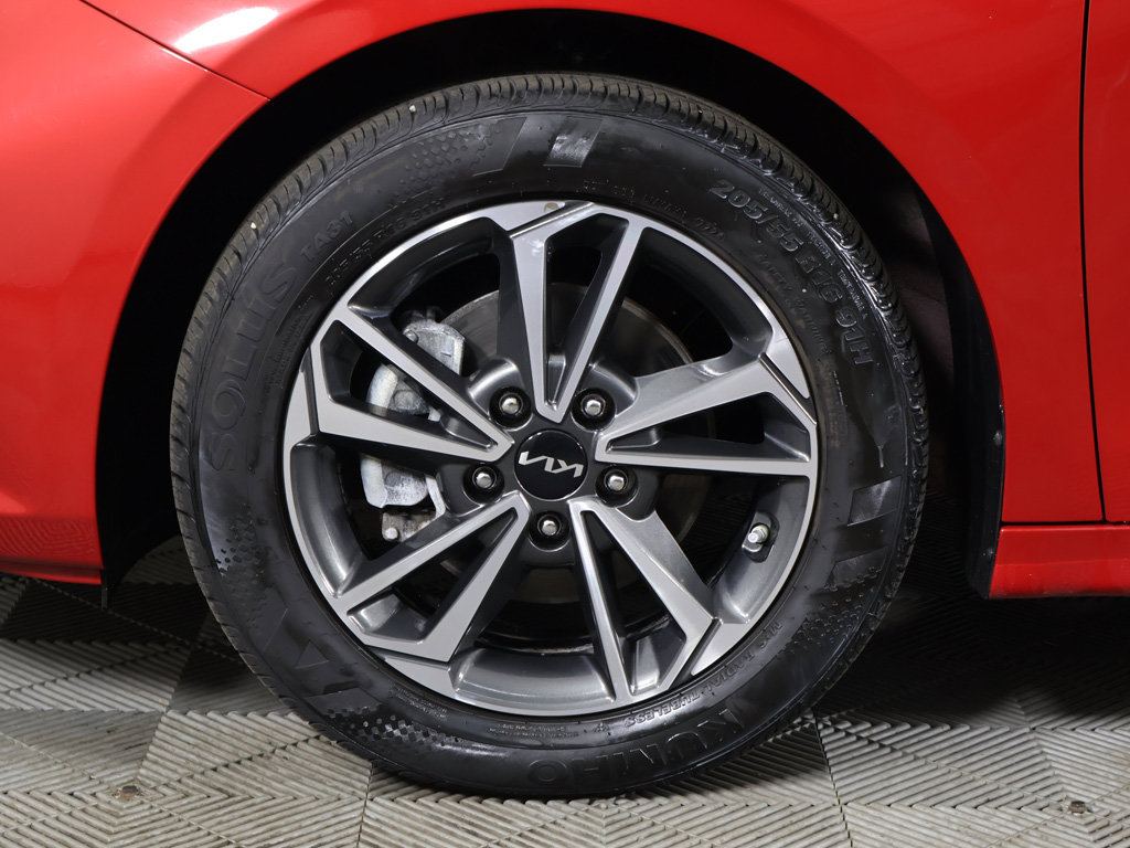 Certified 2024 Kia Forte LXS w/ LXS Technology Package FWD image 20