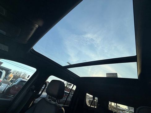 Used 2023 Chevrolet Suburban RST w/ Luxury Package image 37