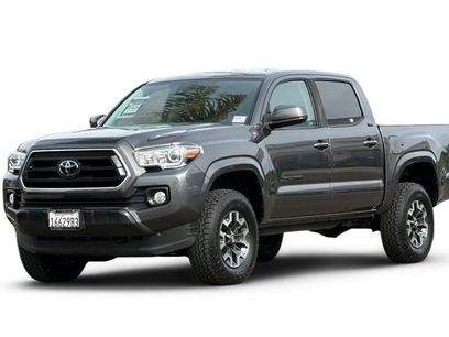 Used 2021 Toyota Tacoma SR5 w/ Blackout Package (TMS)