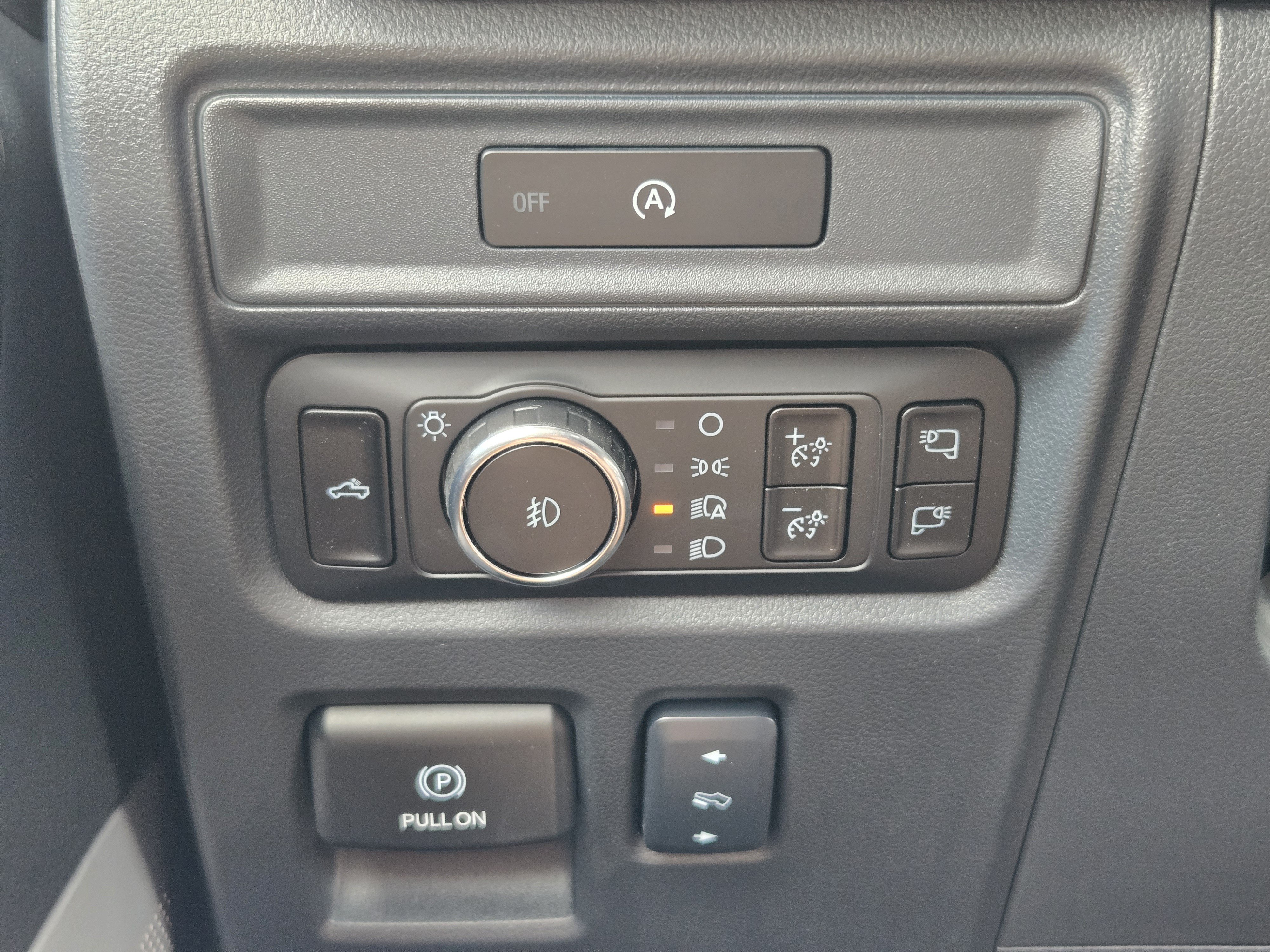 Used 2025 Ford F150 Platinum w/ Equipment Group 702A High AWD/4WD image 17