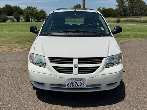 Used 2006 Dodge Grand Caravan SE FWD image 2