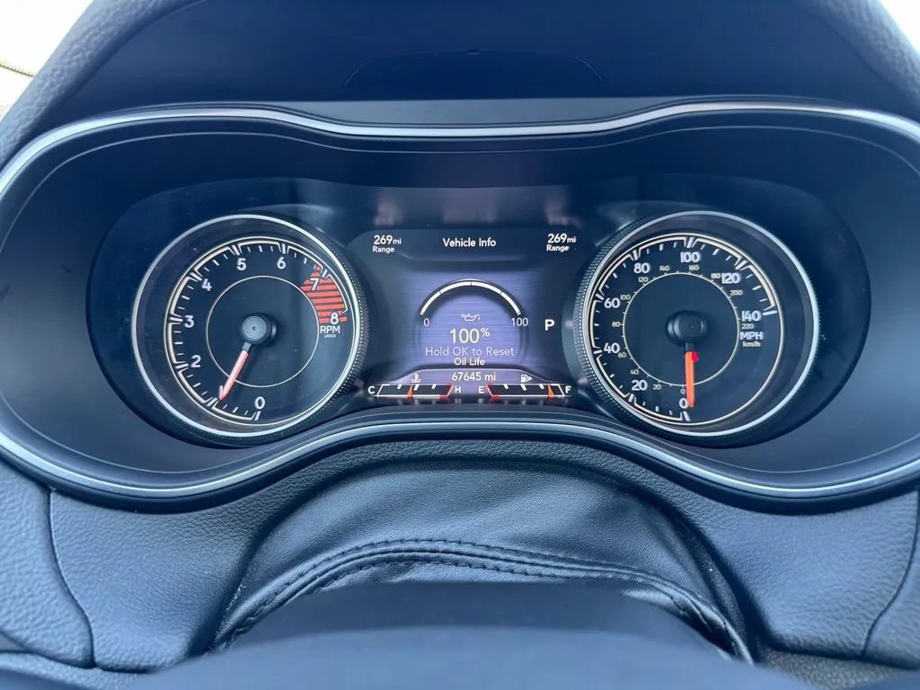 Used 2020 Jeep Cherokee Trailhawk w/ Cold Weather Group AWD/4WD image 21
