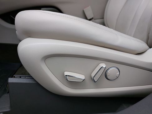 Used 2017 Lincoln MKX Select w/ Select Plus Package image 31