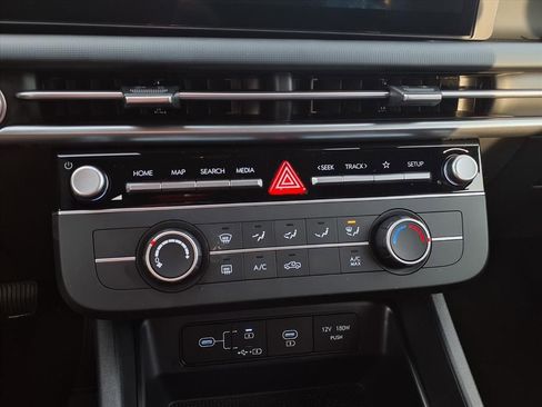 New 2026 Hyundai Santa Cruz SE AWD/4WD image 17