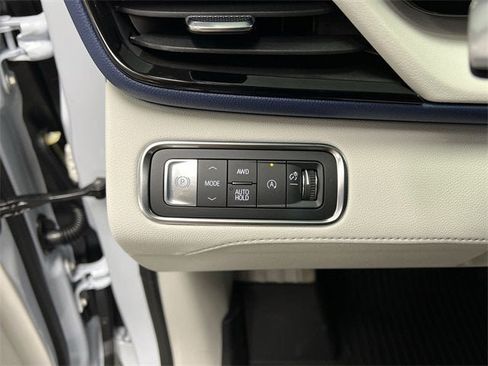 New 2026 Buick Enclave Avenir w/ Super Cruise Package image 18