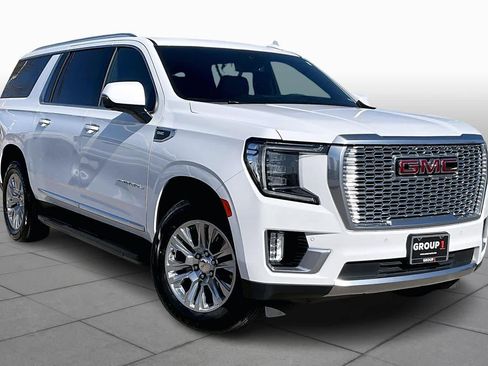 Used 2024 GMC Yukon XL Denali image 2