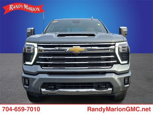 Used 2025 Chevrolet Silverado 2500 LTZ w/ LTZ Plus Package image 2
