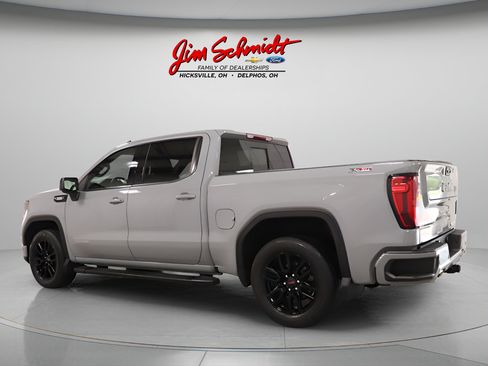 Used 2024 GMC Sierra 1500 Elevation w/ Elevation Premium Package AWD/4WD image 4