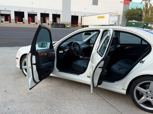 Used 2009 Mercedes-Benz E 350 Sedan image 25