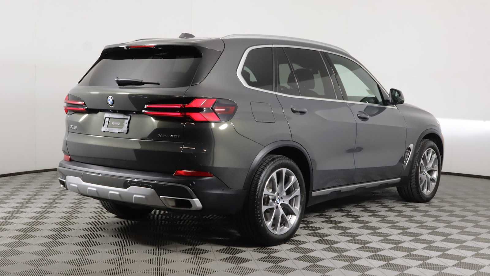 Used 2026 BMW X5 xDrive40i AWD/4WD image 6