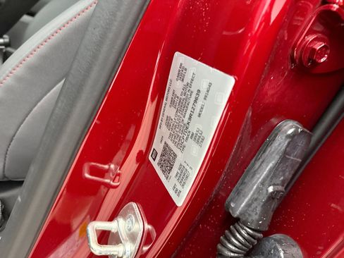 Used 2024 Chevrolet Colorado Z71 w/ Z71 Convenience Package 2 image 19