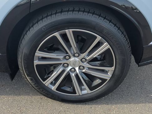 Certified 2024 Cadillac Lyriq Luxury AWD/4WD image 32