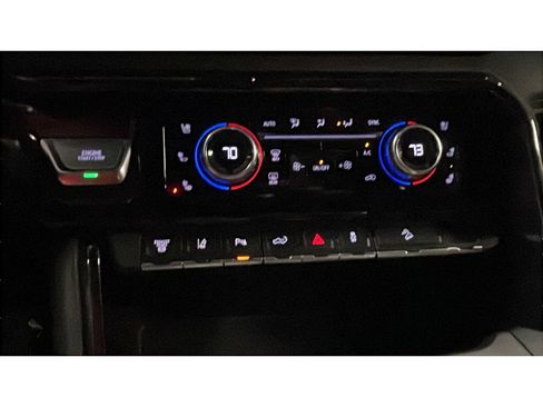 Used 2024 GMC Sierra 2500 AT4 AWD/4WD image 13