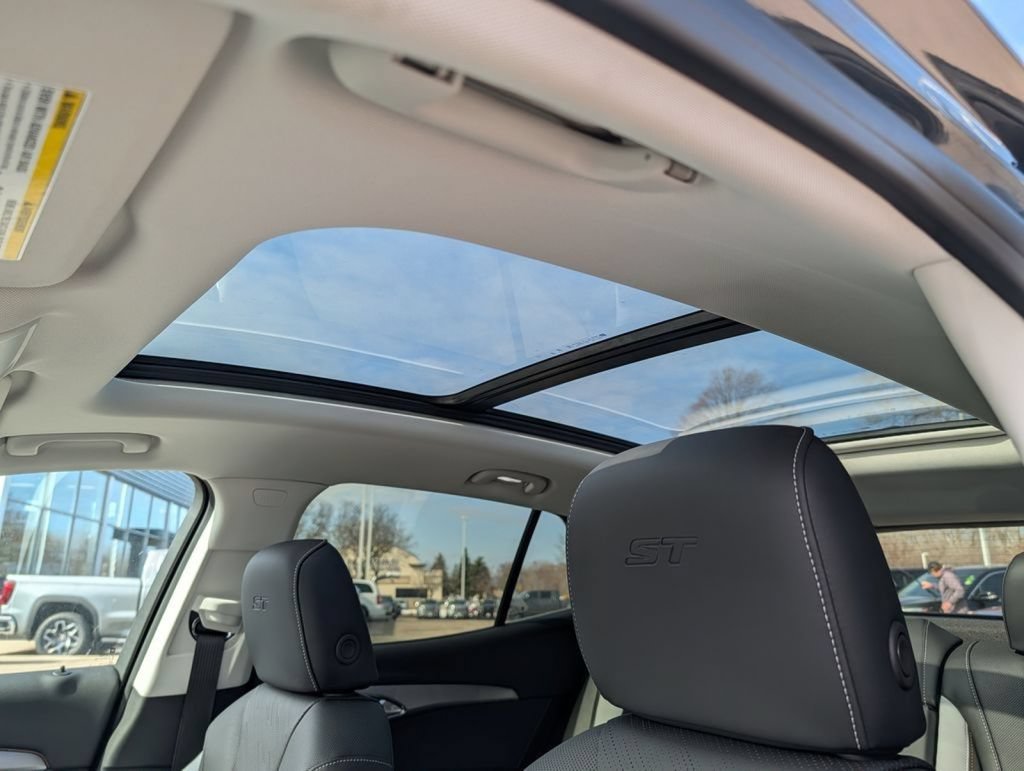 New 2026 Buick Envision Sport Touring AWD/4WD image 7