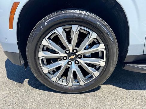 Used 2026 Chevrolet Tahoe High Country w/ Sun And Tow Package AWD/4WD image 3