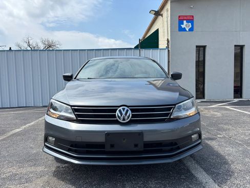 Used 2016 Volkswagen Jetta Sport FWD image 9