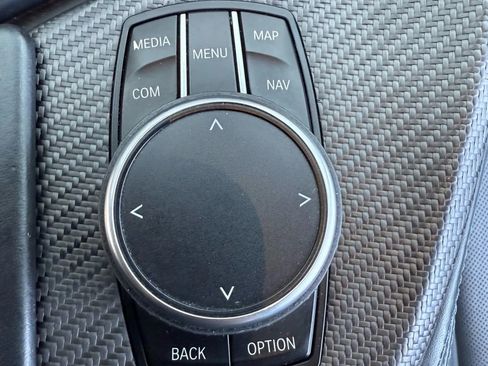 Used 2019 BMW i8 Coupe image 30