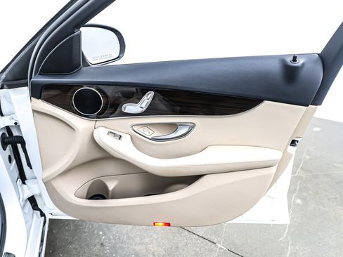 Used 2017 Mercedes-Benz C 300 Sedan image 23