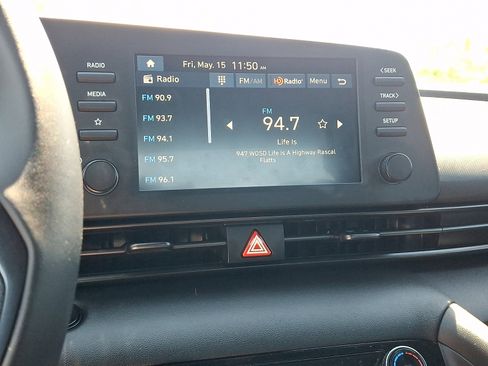 Certified 2025 Hyundai Elantra Sport FWD image 16