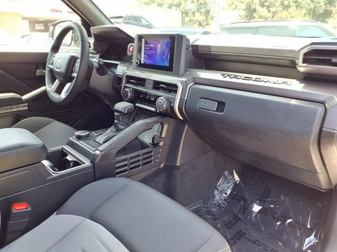 Used 2025 Toyota Tacoma TRD Sport RWD image 13
