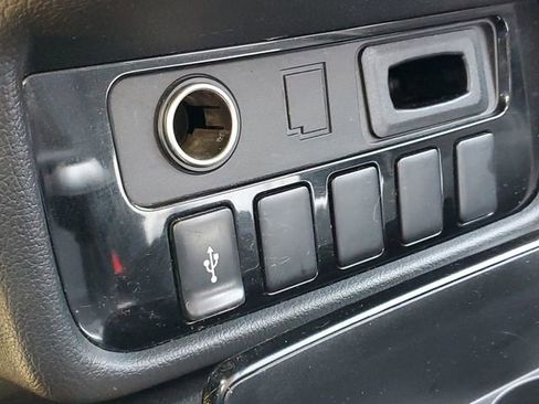 Used 2019 Mitsubishi Outlander SE FWD image 33