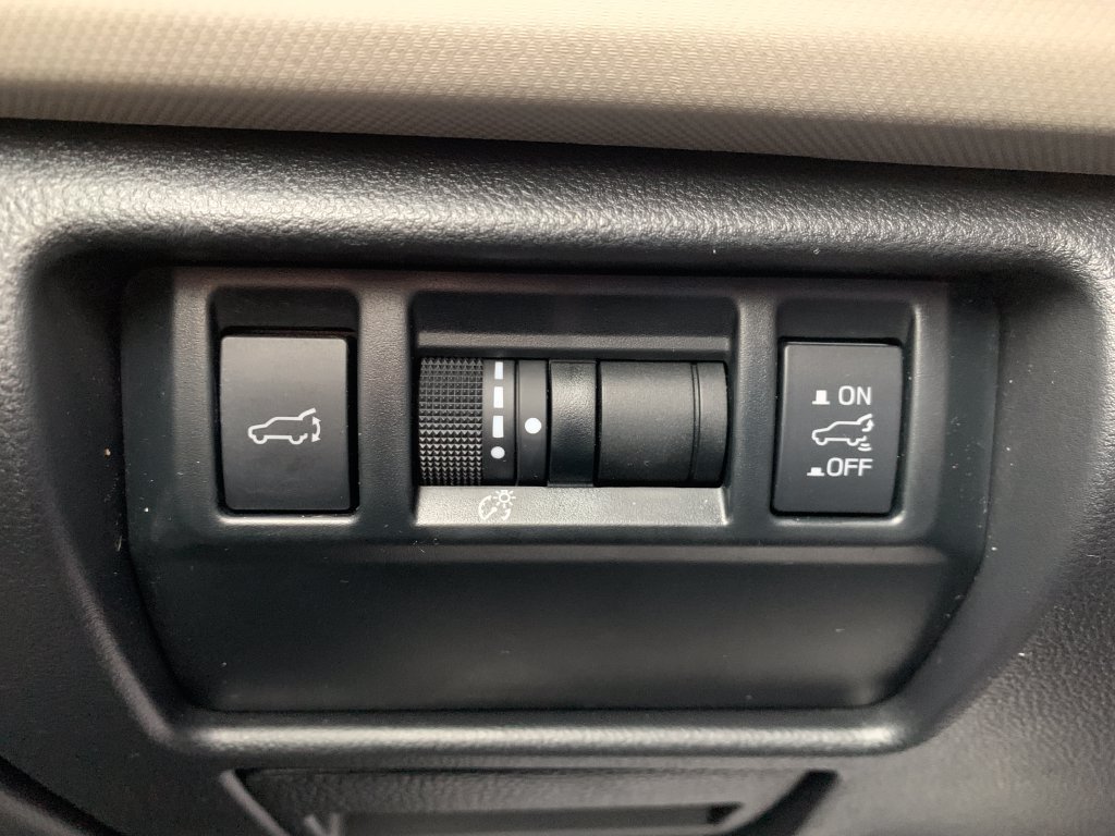 Used 2025 Subaru Forester Premium AWD/4WD image 23