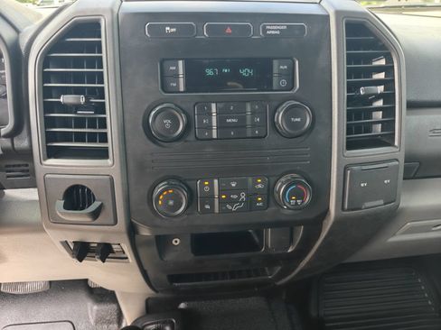 Used 2017 Ford F250 XL w/ Power Equipment Group AWD/4WD image 27