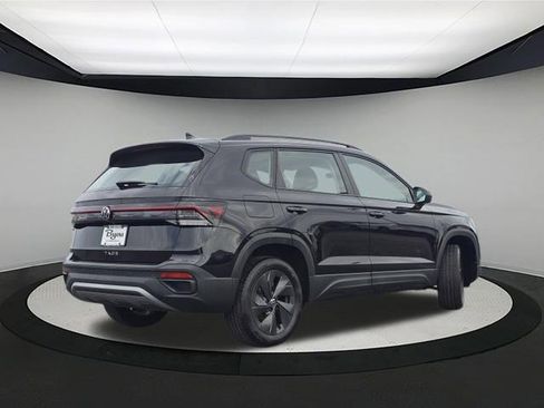New 2026 Volkswagen Taos S image 7