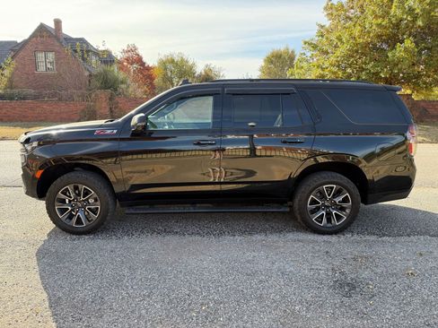 Used 2021 Chevrolet Tahoe Z71 w/ Z71 Signature Package image 2