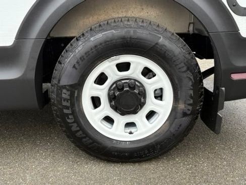 Used 2024 Chevrolet Brightdrop 400 w/ Commercial Equipment Package AWD/4WD image 10