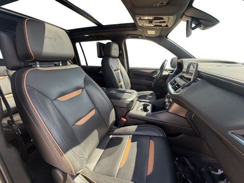 Used 2021 GMC Yukon XL AT4 w/ Rear Media and Nav Package AWD/4WD image 15