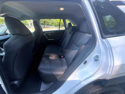Used 2025 Toyota RAV4 XLE AWD/4WD image 15