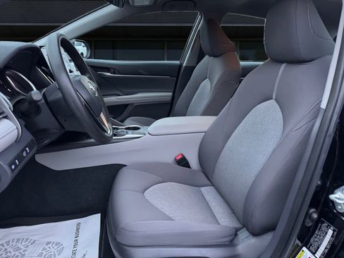 Certified 2022 Toyota Camry LE image 2