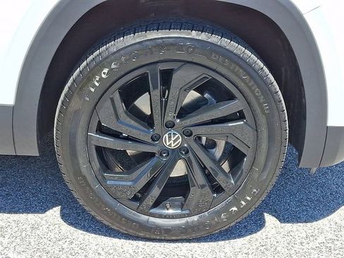 Used 2022 Volkswagen Atlas SE w/ Panoramic Sunroof Package AWD/4WD image 11